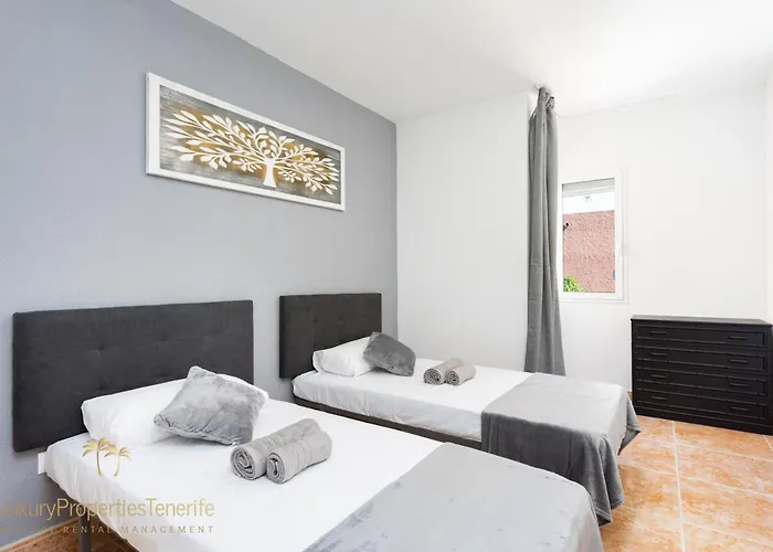 Yulian Costa Adeje (Tenerife)