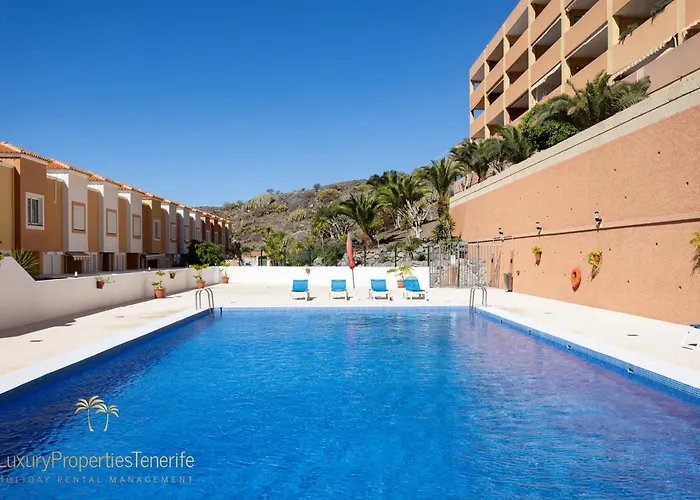 Yulian בית נופש *